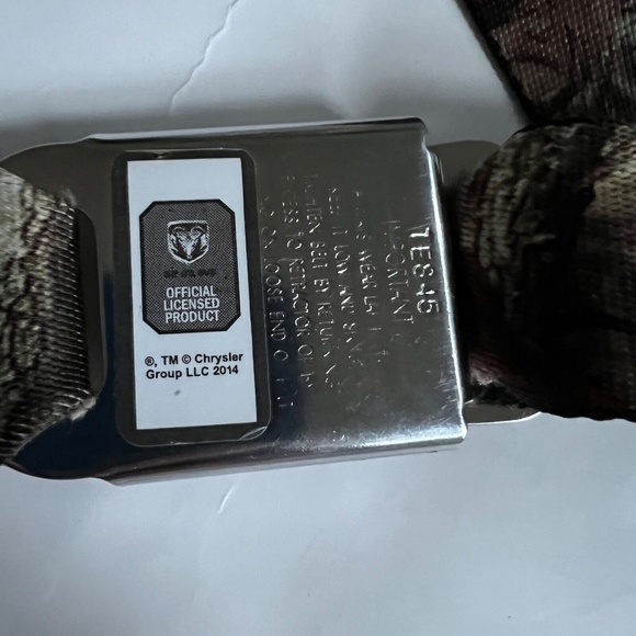 Buckle-down Belt Chrysler Logo Seatbelt Lap Dodge Ram 2014 Woods Forest Hunting - Picture 4 of 7